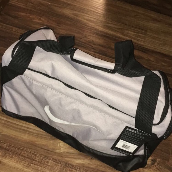 Nike Handbags - Nike duffle bag